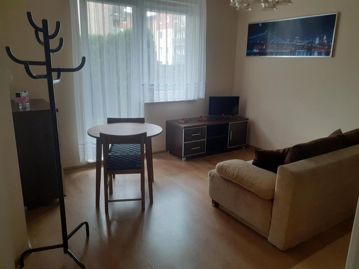Sloneczny Apartament Z Malym Ogrodkiem Wejherowo Kültér fotó
