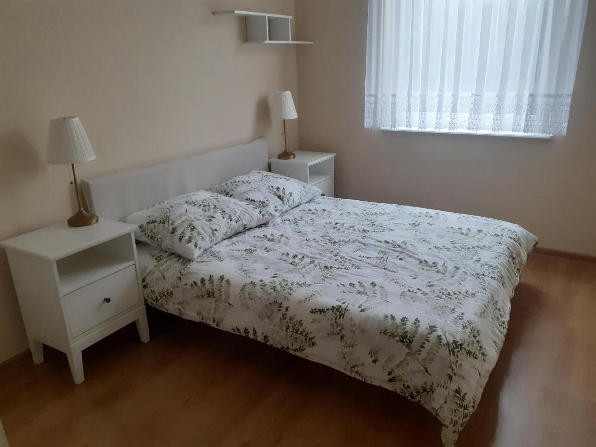Sloneczny Apartament Z Malym Ogrodkiem Wejherowo Kültér fotó