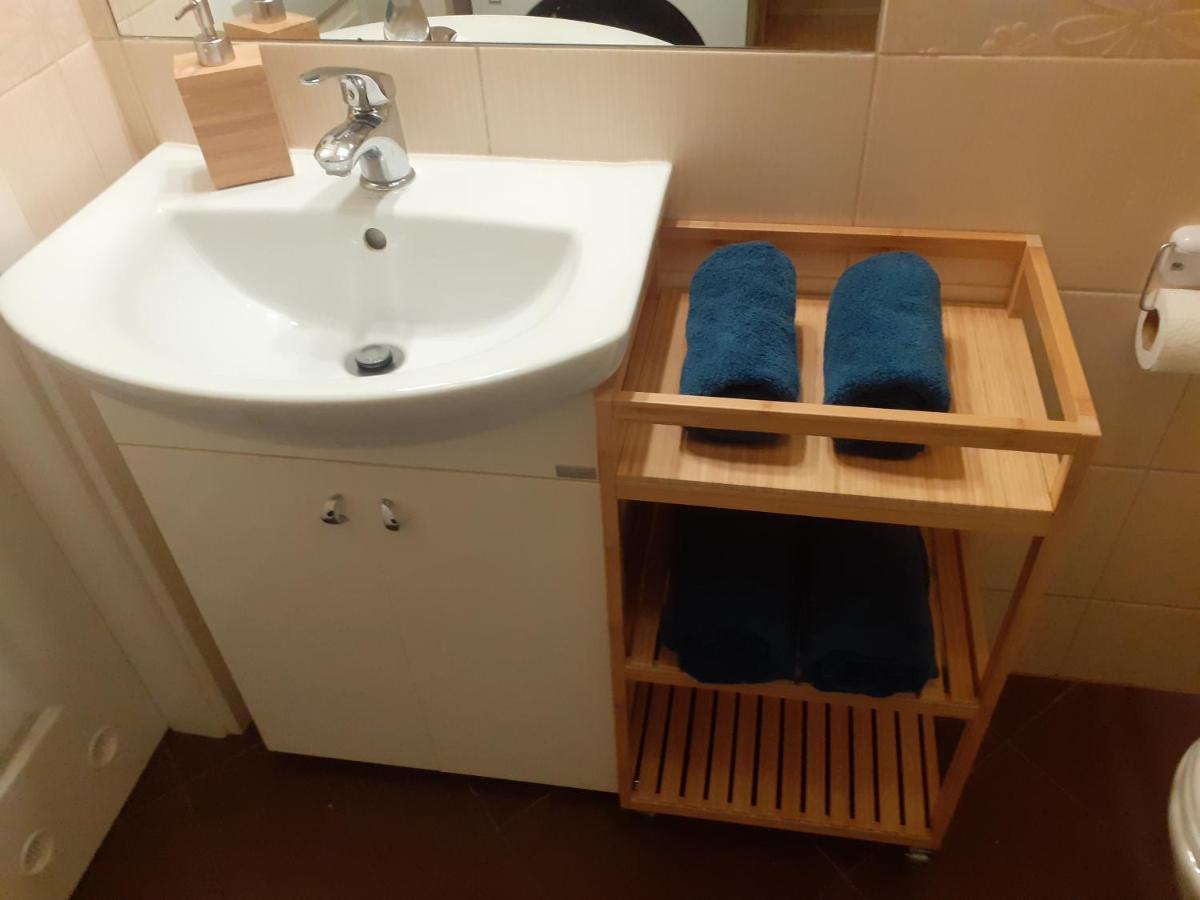 Sloneczny Apartament Z Malym Ogrodkiem Wejherowo Kültér fotó